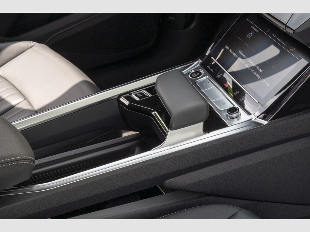 Image about Audi Q8 Sportback e-tron advanced 55 e-tron quattro