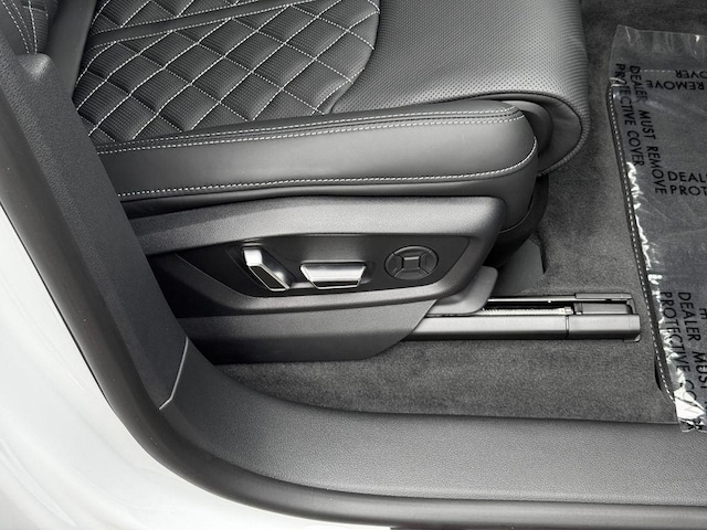 2026 Audi SQ8 Premium Plus - Photo 28