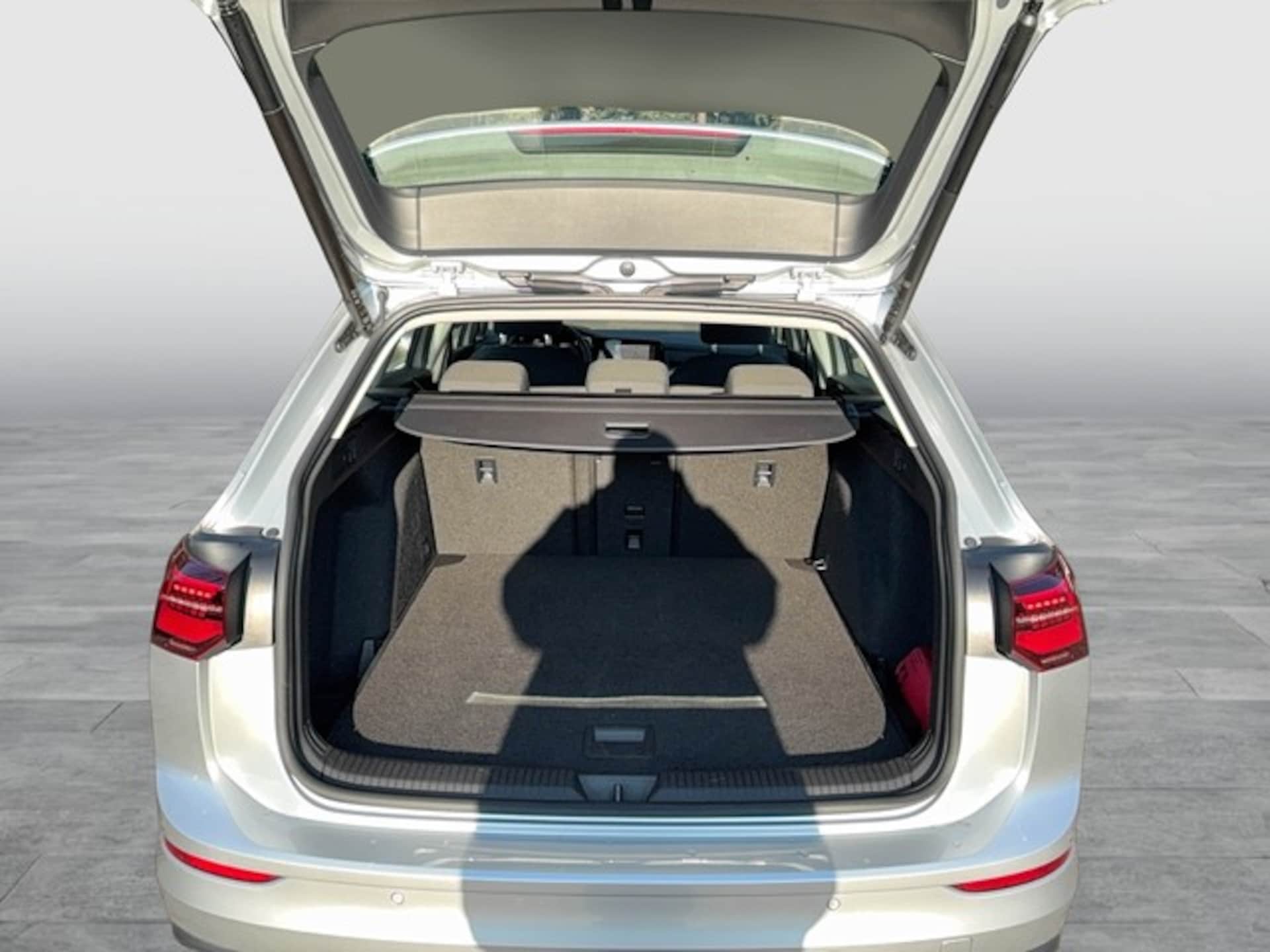 Volkswagen Golf Variant Life