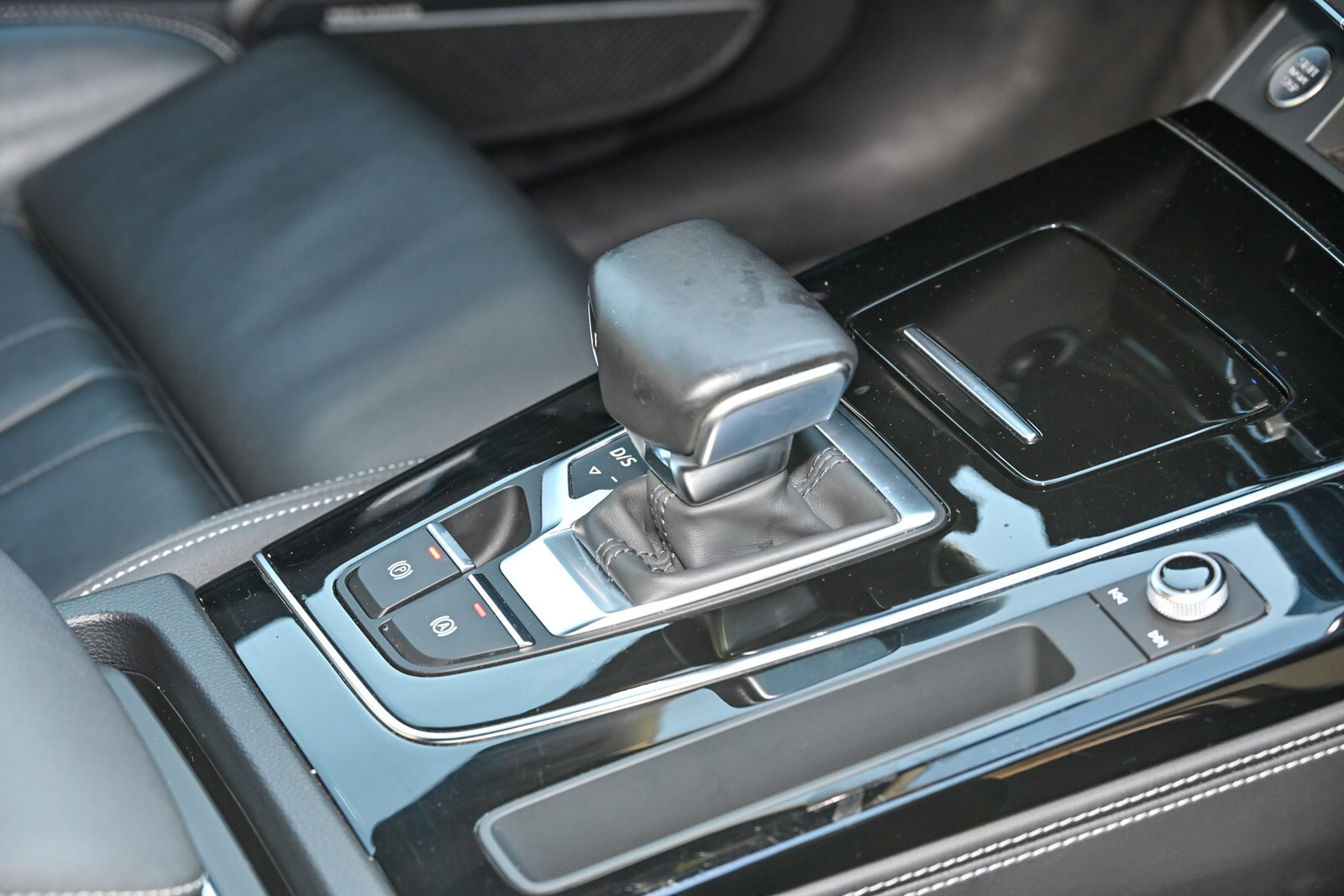 Image about Audi Q5 Sportback TFSI e 55 TFSI e quattro S tronic
