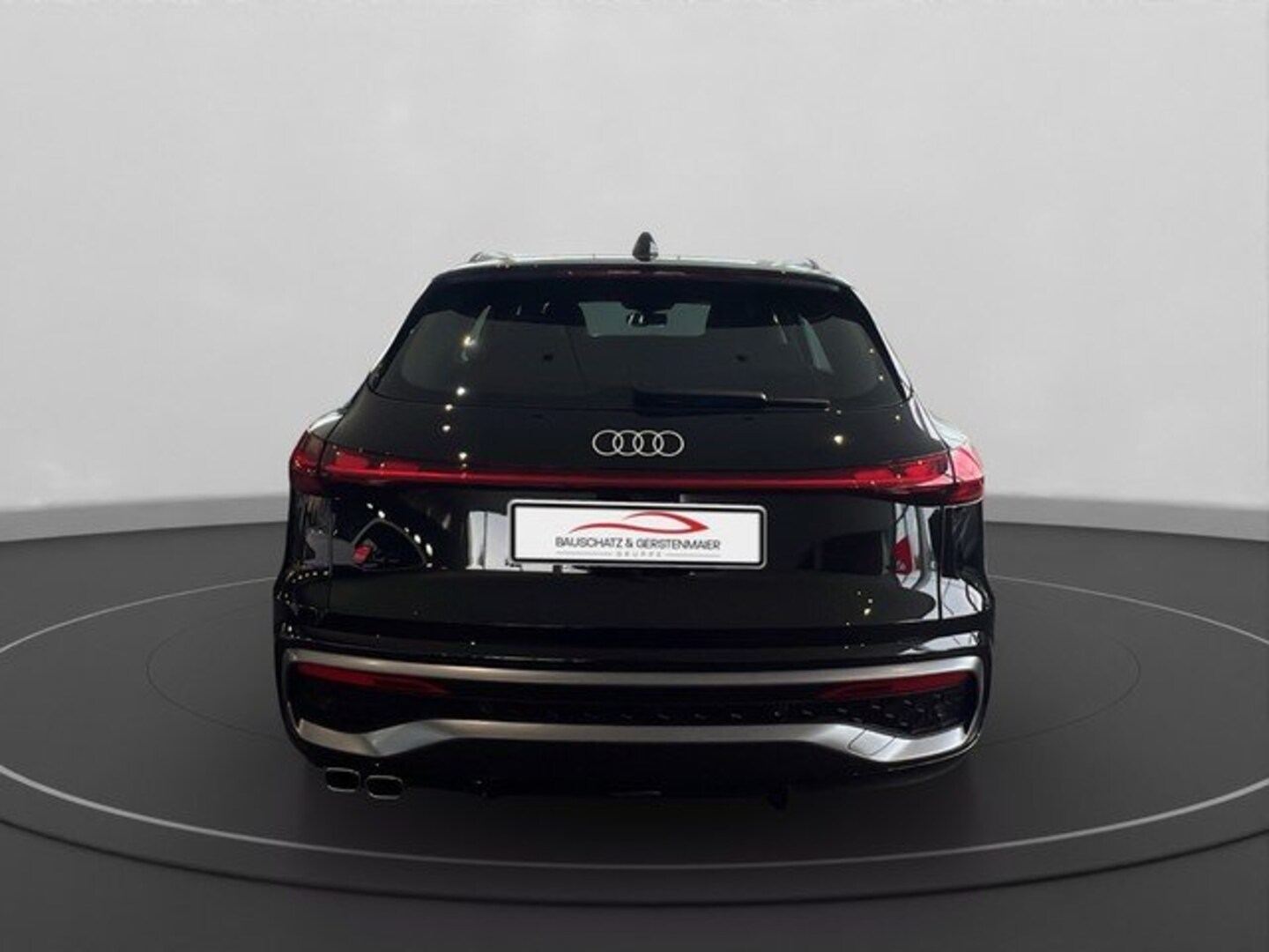 Bild über Audi Q5 SUV TDI quattro 150 kW S tronic - für weitere Informationen kontaktieren Sie den Audi Partner