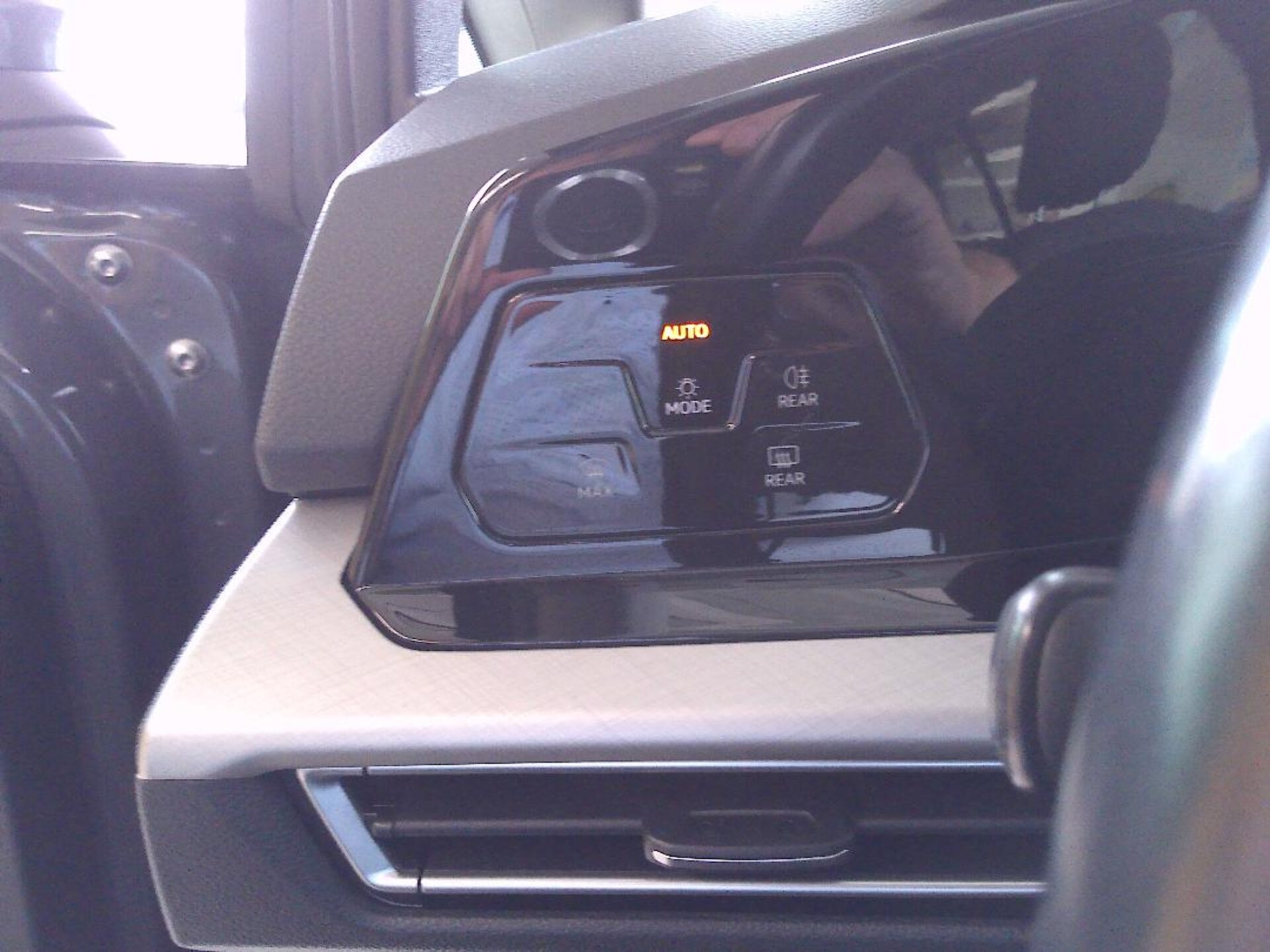 Volkswagen Golf Variant Life
