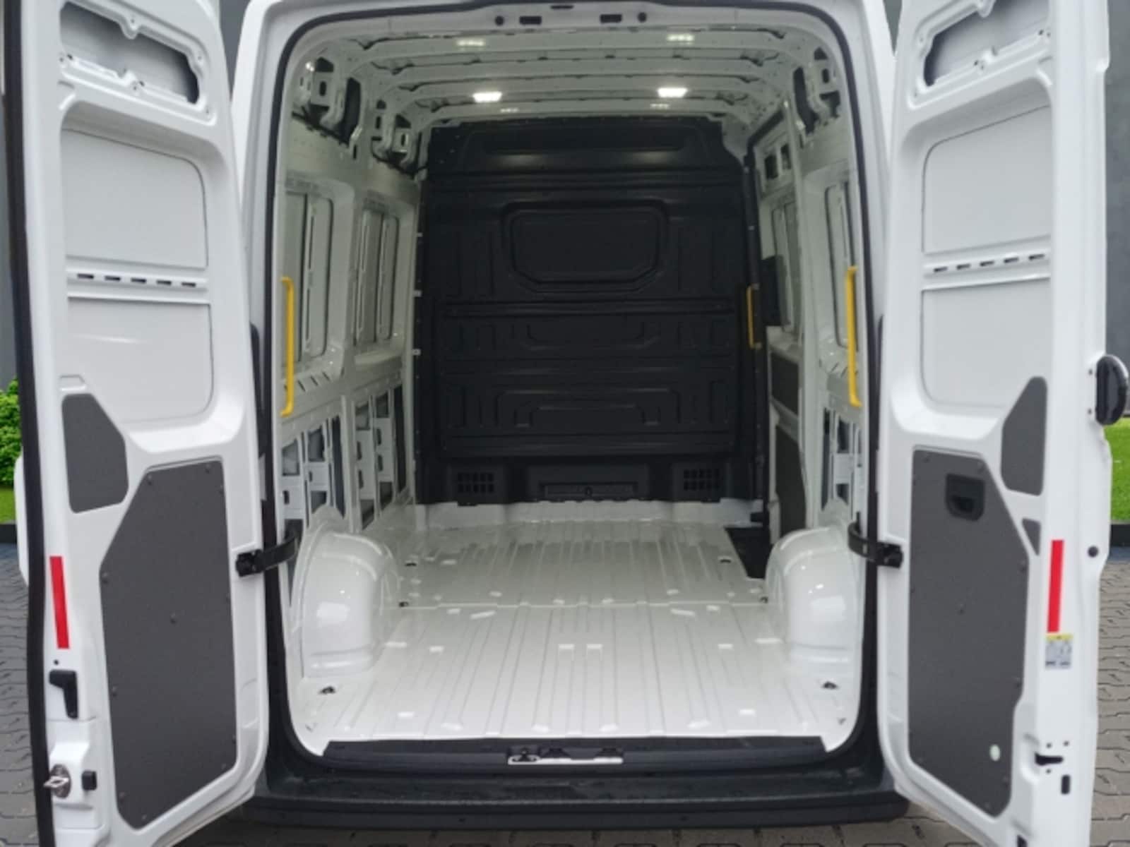Volkswagen Crafter Kasten langer Radstand – Bild 5