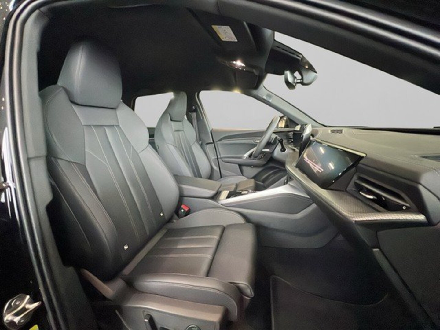 Bild über Audi Q5 SUV TDI quattro 150 kW S tronic - für weitere Informationen kontaktieren Sie den Audi Partner