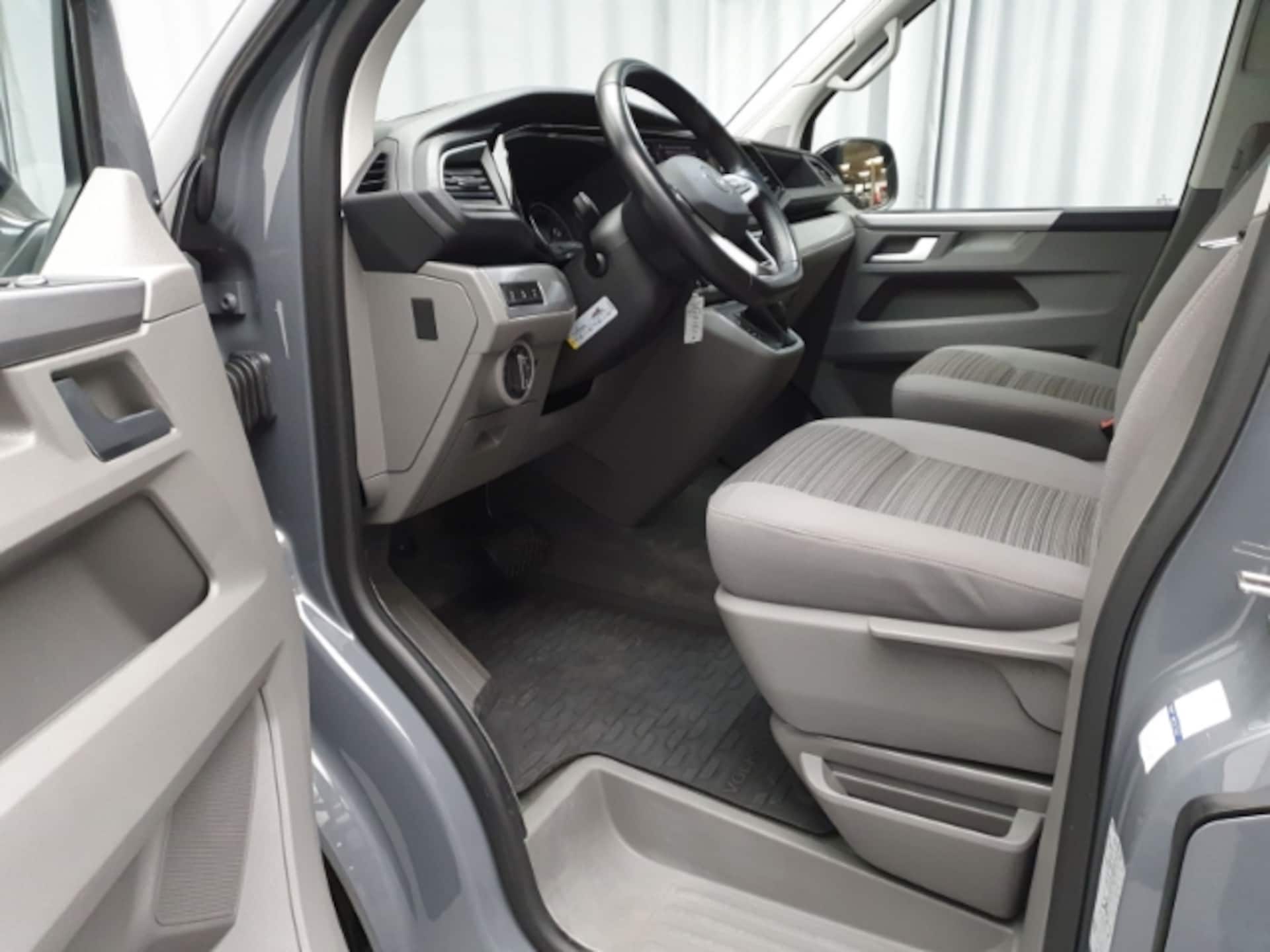 Volkswagen T6.1 California Beach