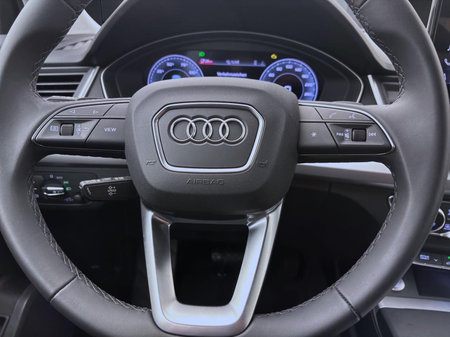 Bild über Audi Q5 TFSI e S line 55 TFSI e quattro S tronic - für weitere Informationen kontaktieren Sie den Audi Partner