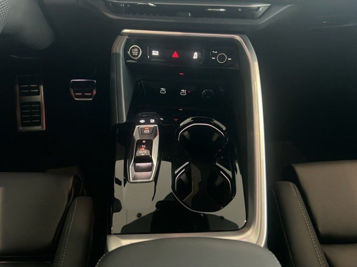 Bild über Audi Q5 SUV TDI quattro 150 kW S tronic - für weitere Informationen kontaktieren Sie den Audi Partner