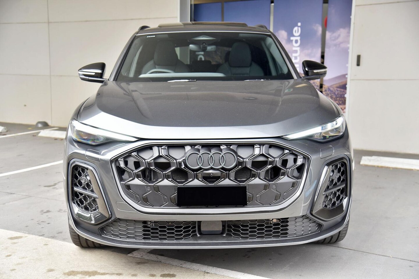 Image about Audi Q5 SUV e-hybrid quattro S tronic