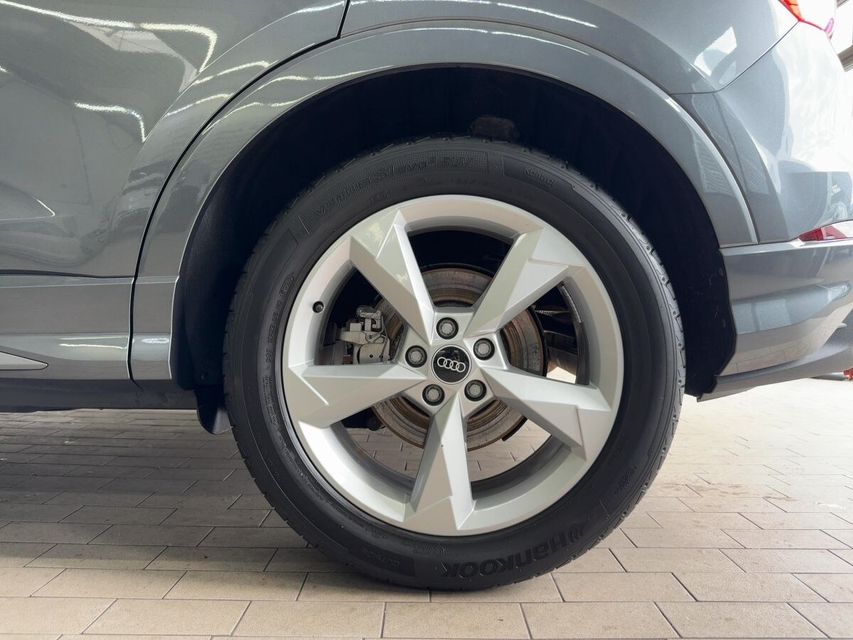 Image about Audi Q3 45 TFSI quattro S tronic