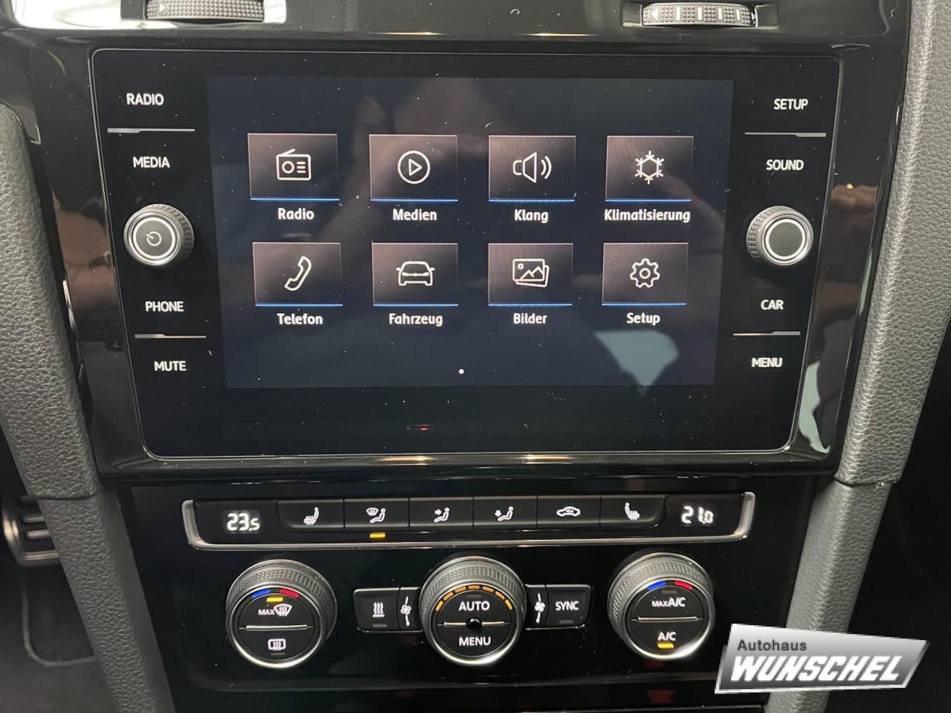 Volkswagen Golf IQ.DRIVE