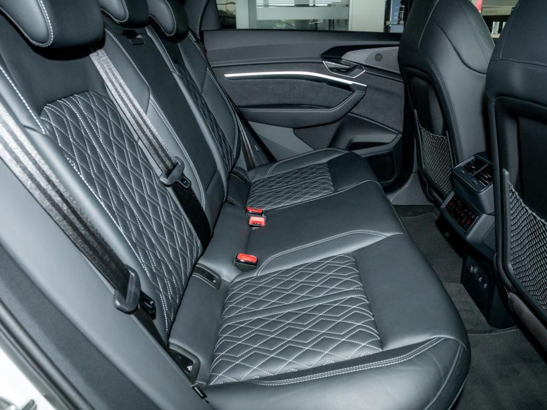 Audi Q8 e-tron S line