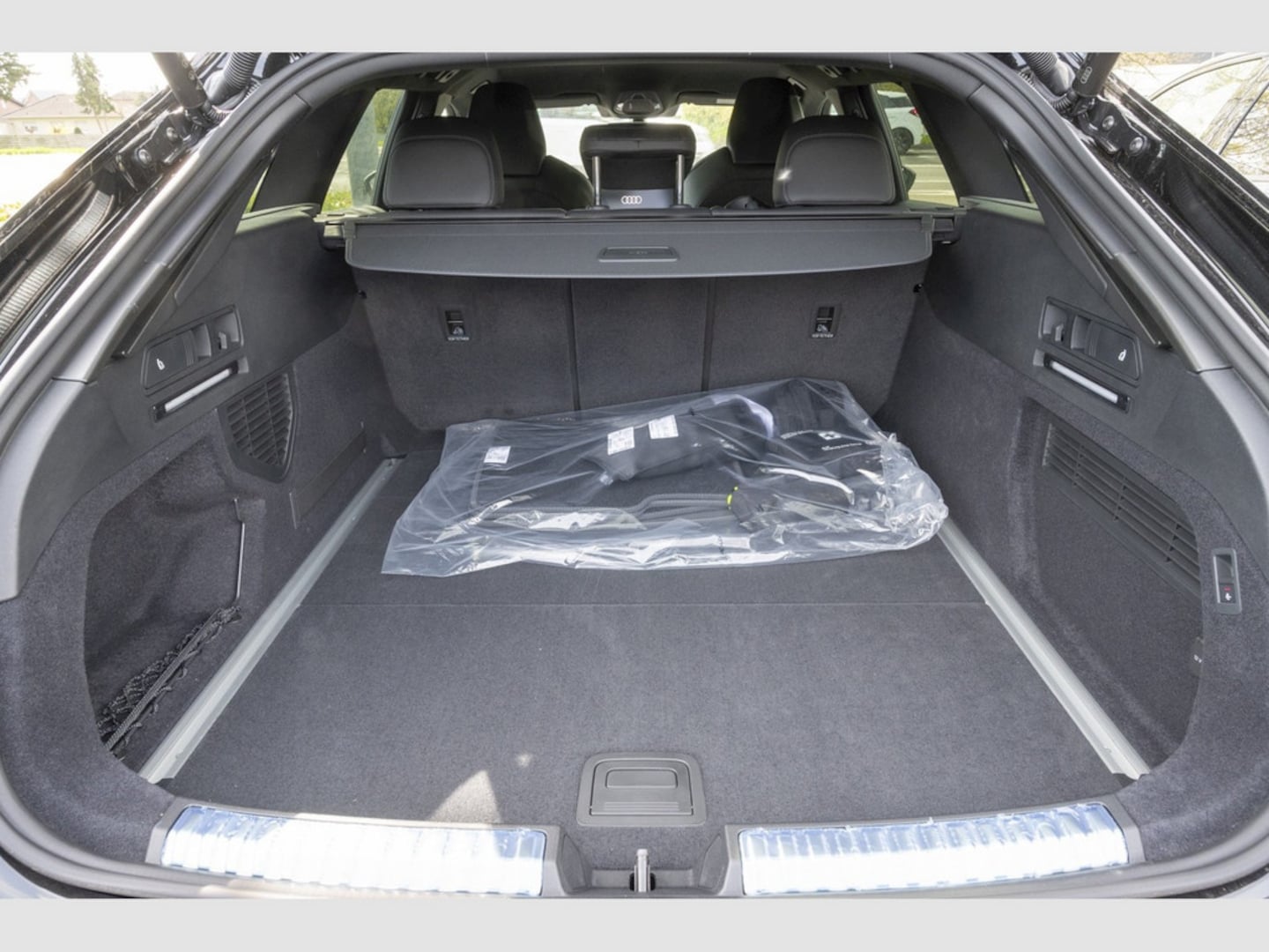 Bild über Audi A6 Avant edition one TDI quattro 220 kW S tronic - für weitere Informationen kontaktieren Sie den Audi Partner