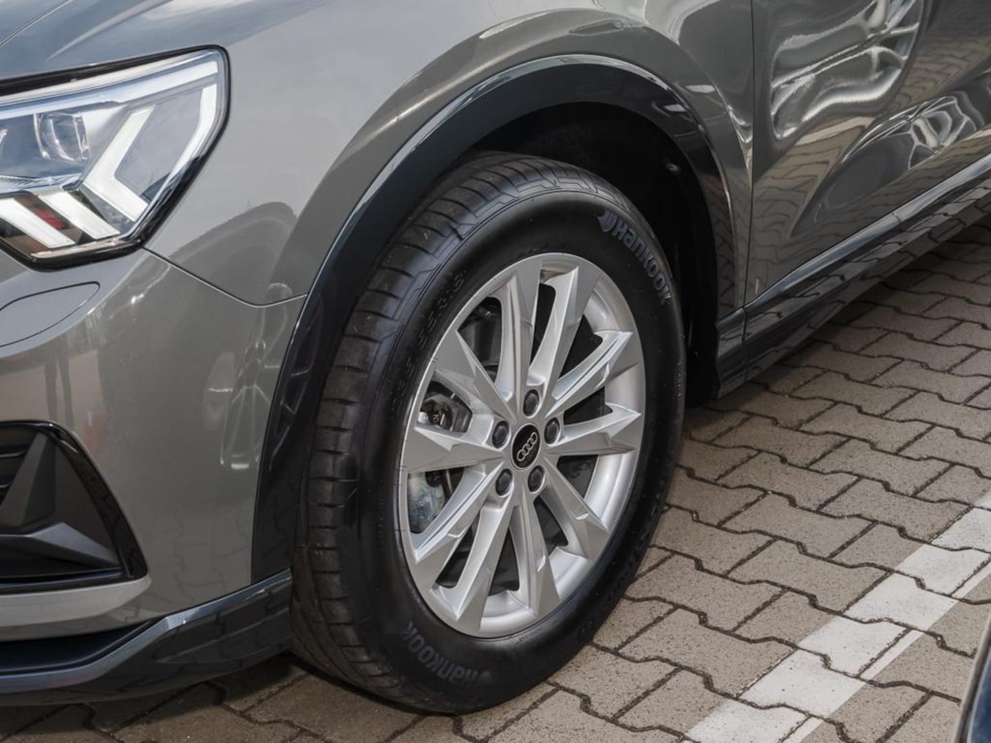 Bild über Audi Q3 advanced 35 TFSI S tronic - für weitere Informationen kontaktieren Sie den Audi Partner