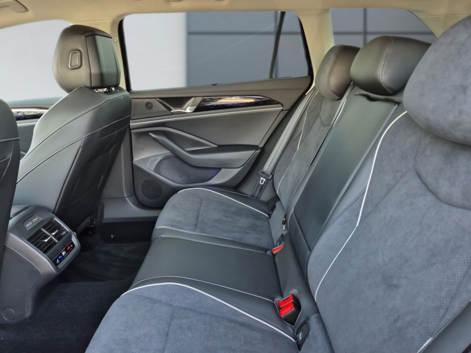 Volkswagen Passat – Bild 9