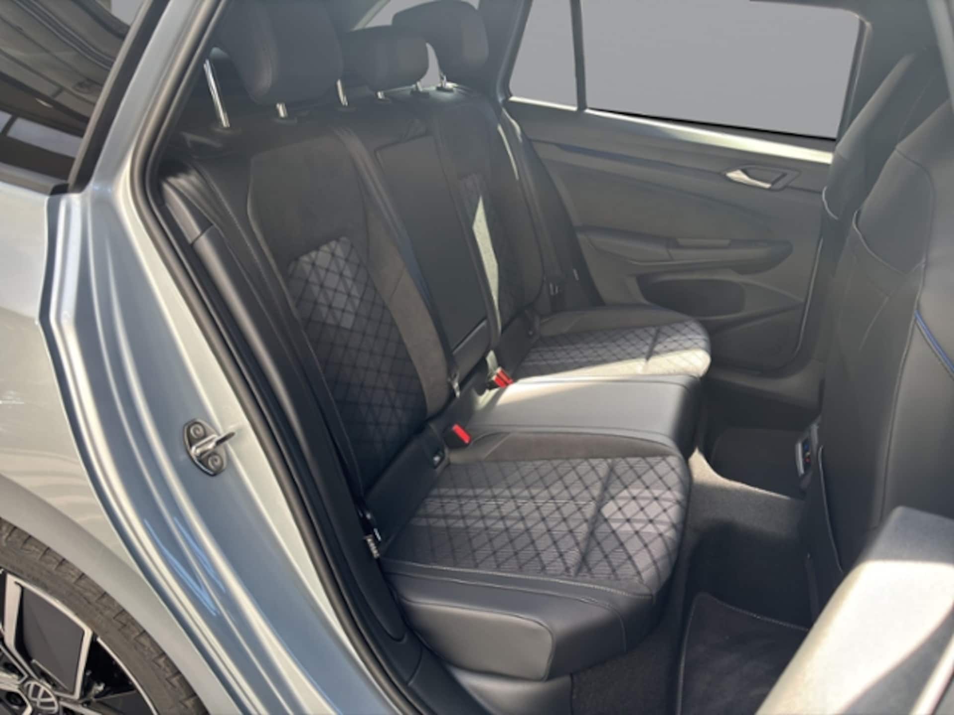 Volkswagen Golf Variant R-Line