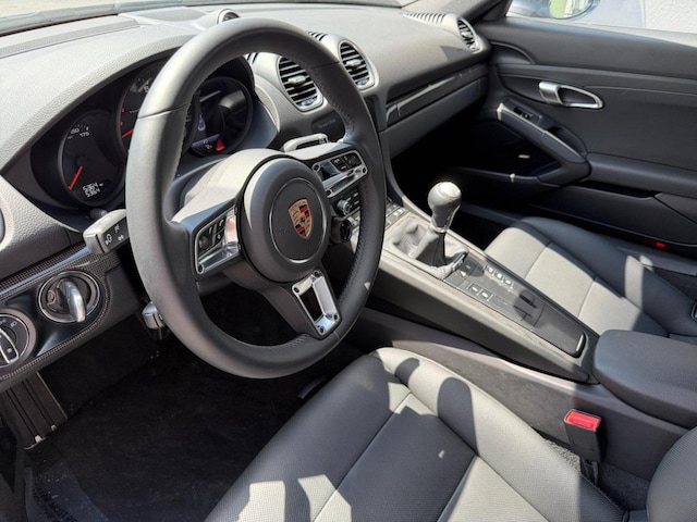2025 Porsche 718 Cayman