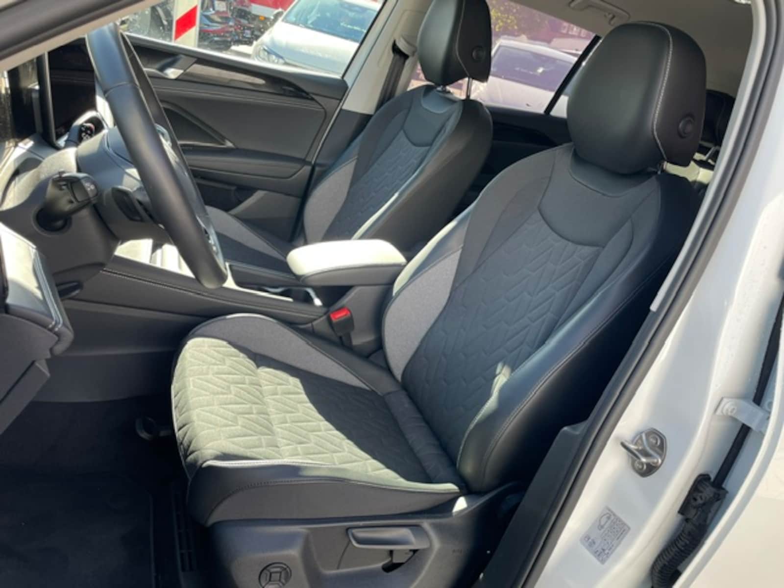 Volkswagen Tiguan – Bild 11