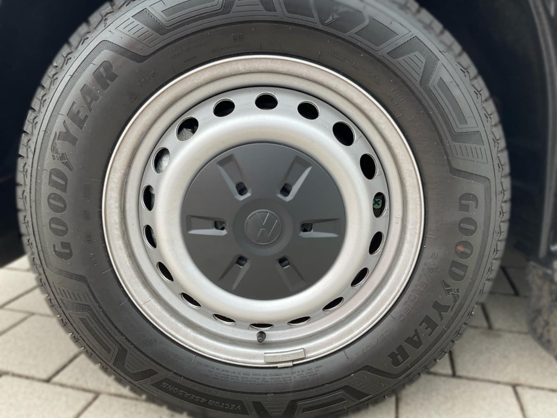 Volkswagen Transporter Kasten kurzer Radstand