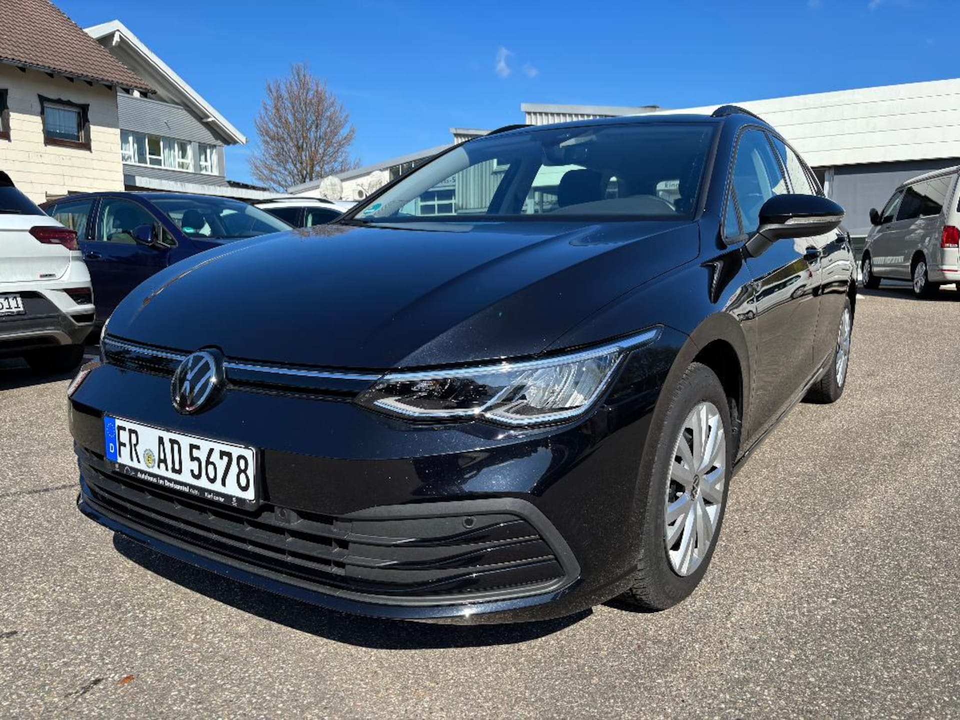 Volkswagen Golf Variant Life