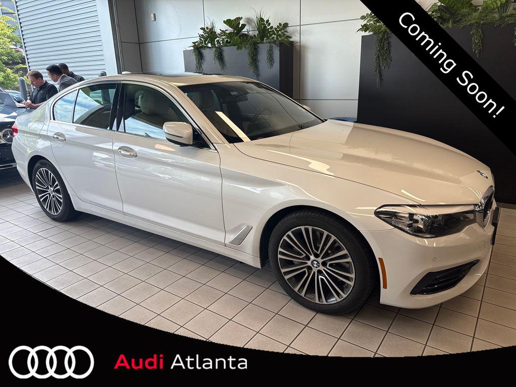 2017 BMW 5 Series 530i xDrive Sedan's photo