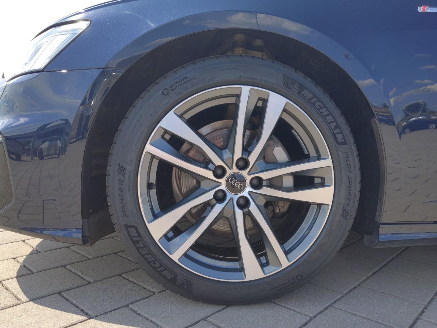 Bild über Audi A6 Avant S line 40 TDI S tronic - für weitere Informationen kontaktieren Sie den Audi Partner