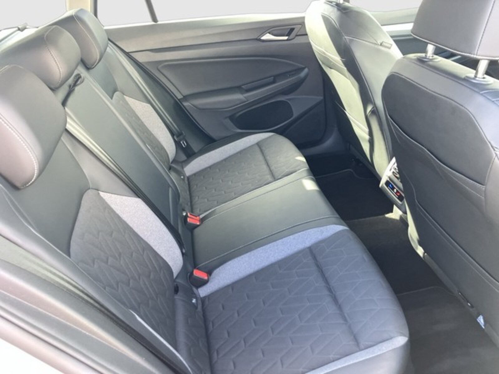 Volkswagen Golf Variant – Bild 16
