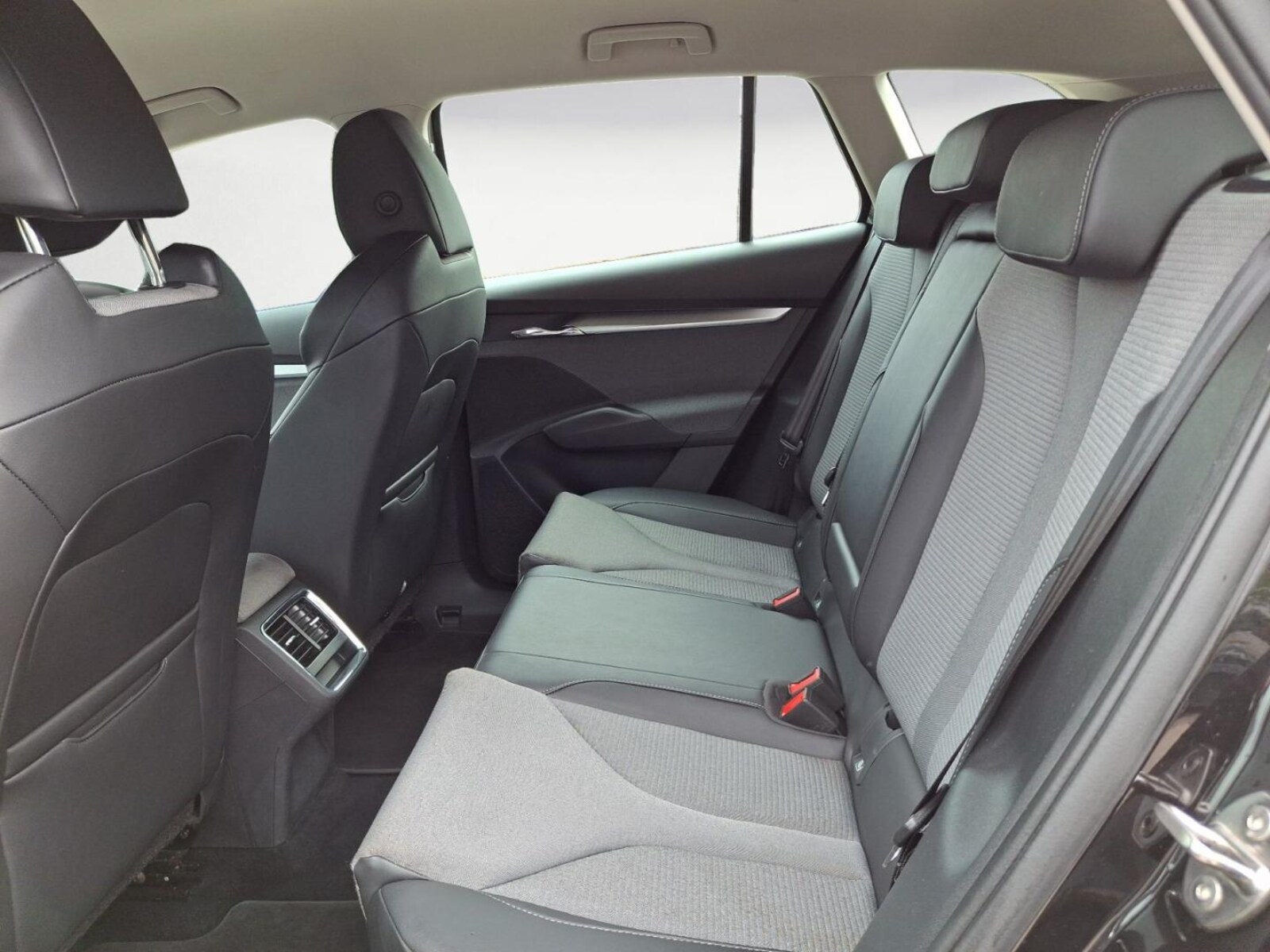 Škoda Enyaq – Bild 14