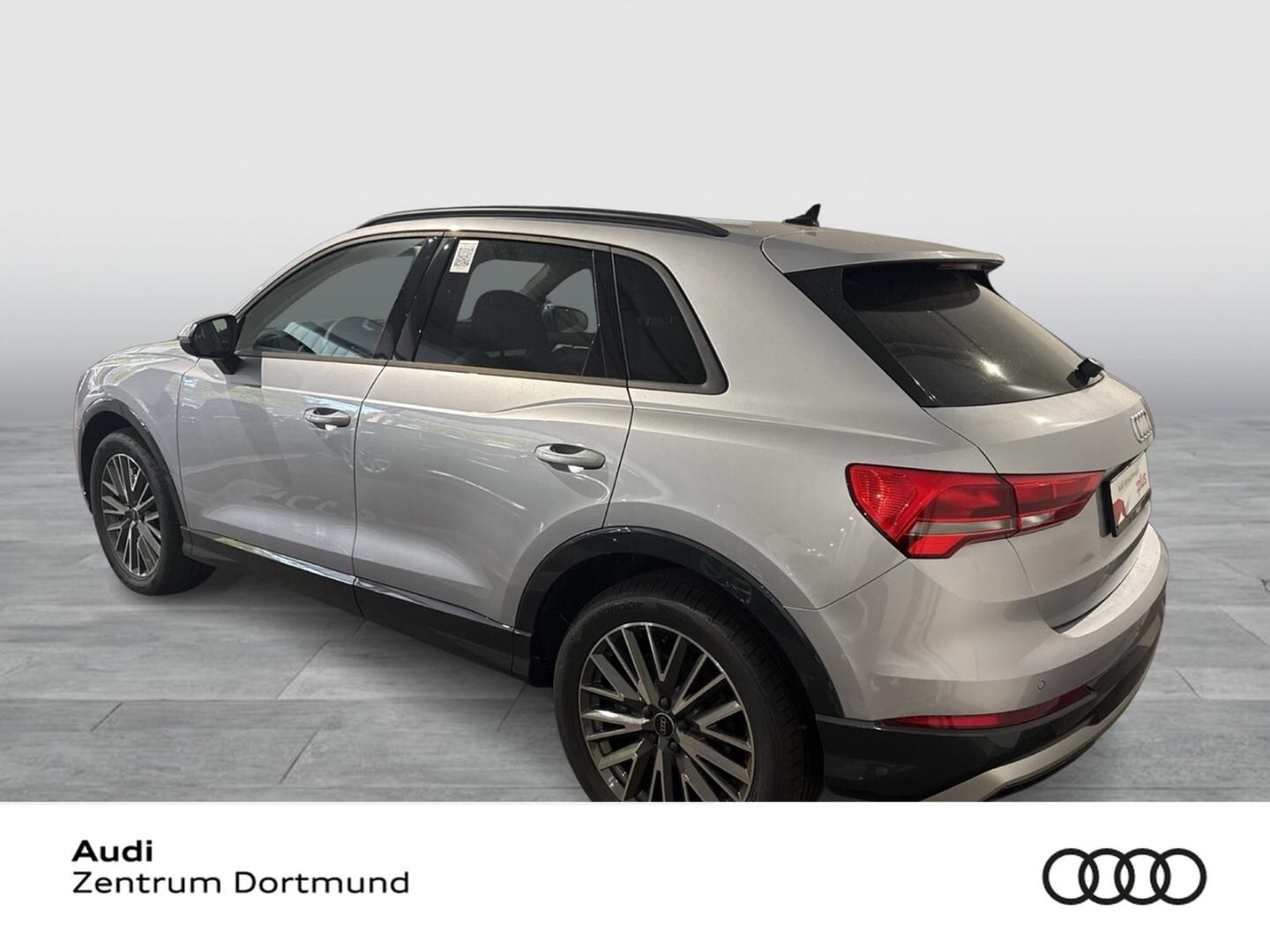 Bild über Audi Q3 TFSI quattro 180 kW S tronic - für weitere Informationen kontaktieren Sie den Audi Partner