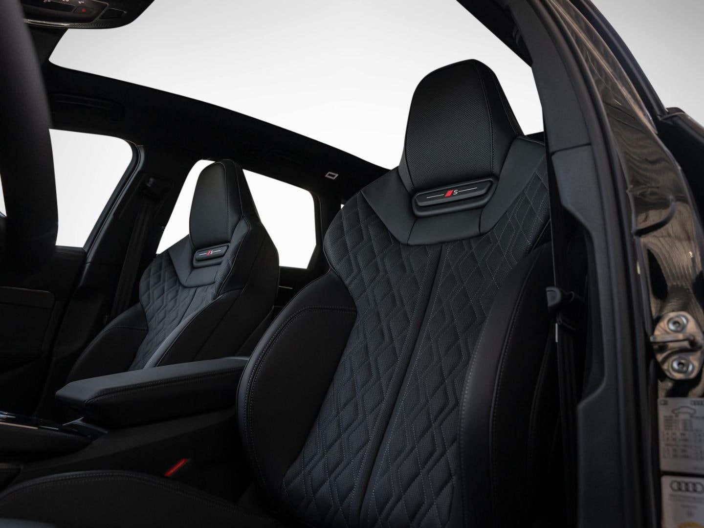 Bild über Audi A6 allroad TDI quattro 220 kW S tronic - für weitere Informationen kontaktieren Sie den Audi Partner