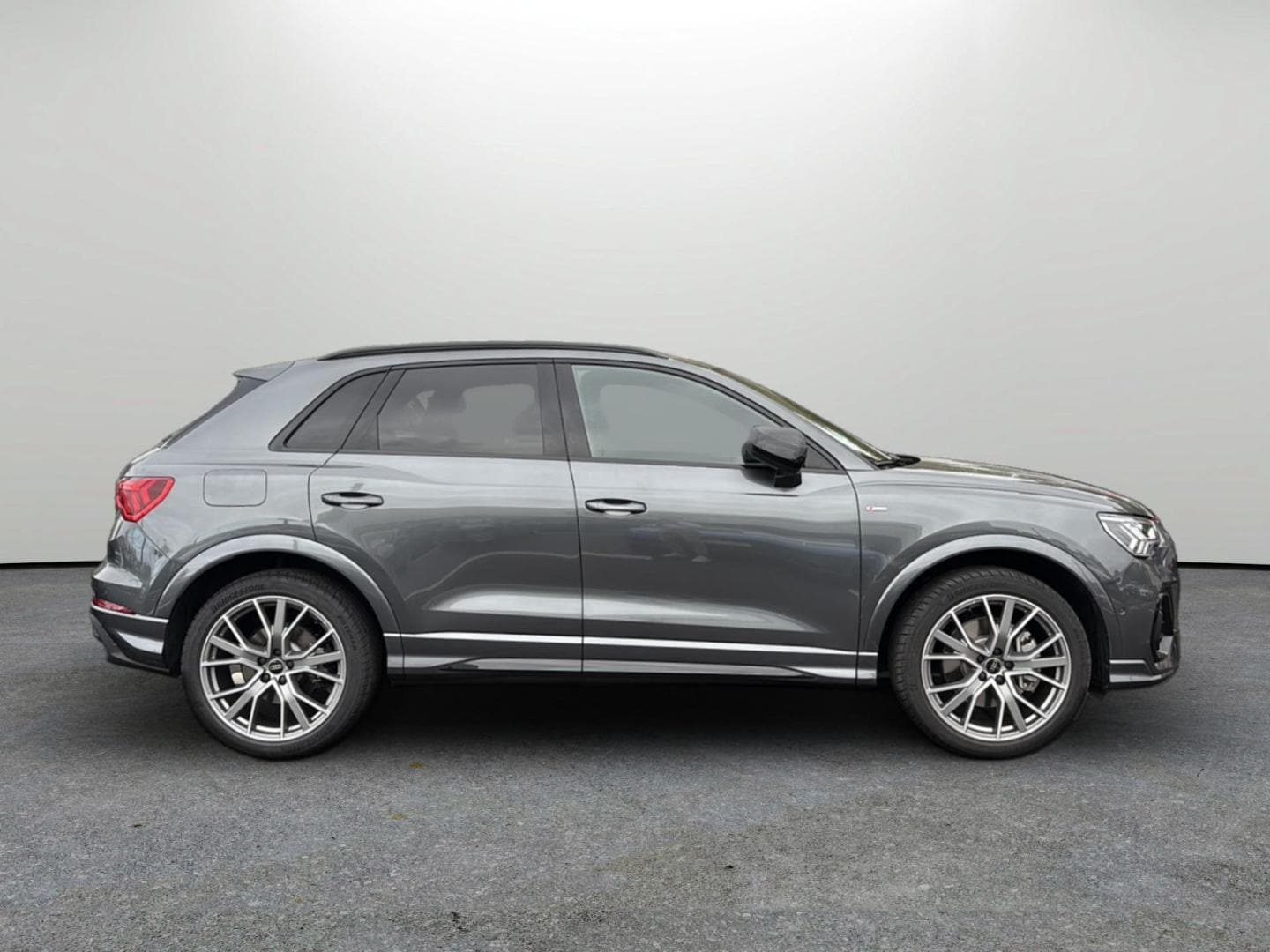Bild über Audi Q3 TFSI quattro 140 kW S tronic - für weitere Informationen kontaktieren Sie den Audi Partner