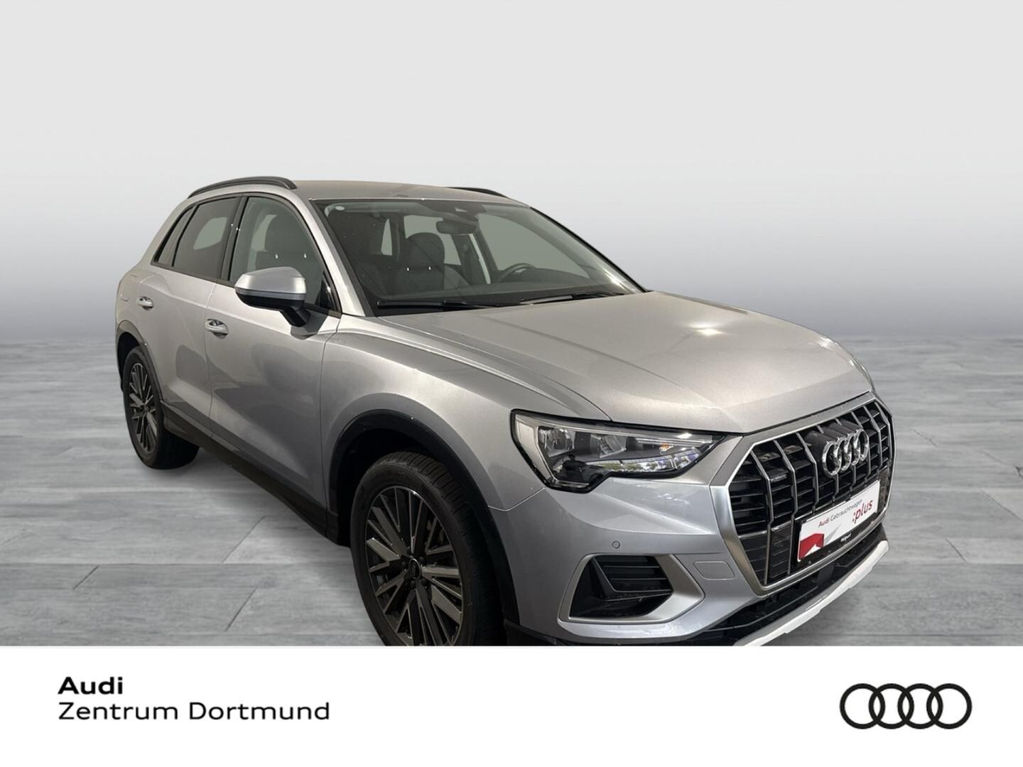 Bild über Audi Q3 TFSI quattro 180 kW S tronic - für weitere Informationen kontaktieren Sie den Audi Partner