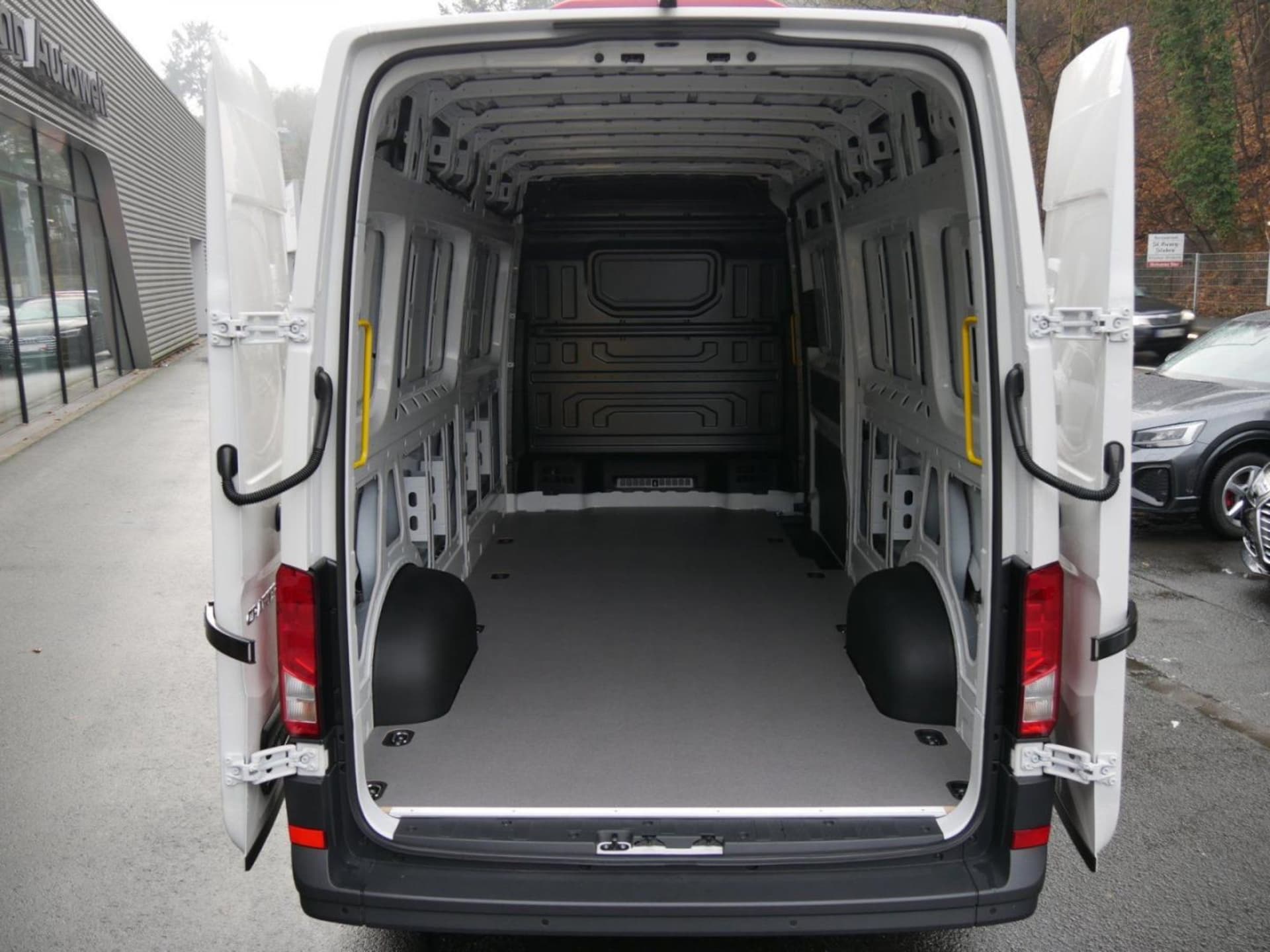 Volkswagen Crafter Kasten langer Radstand