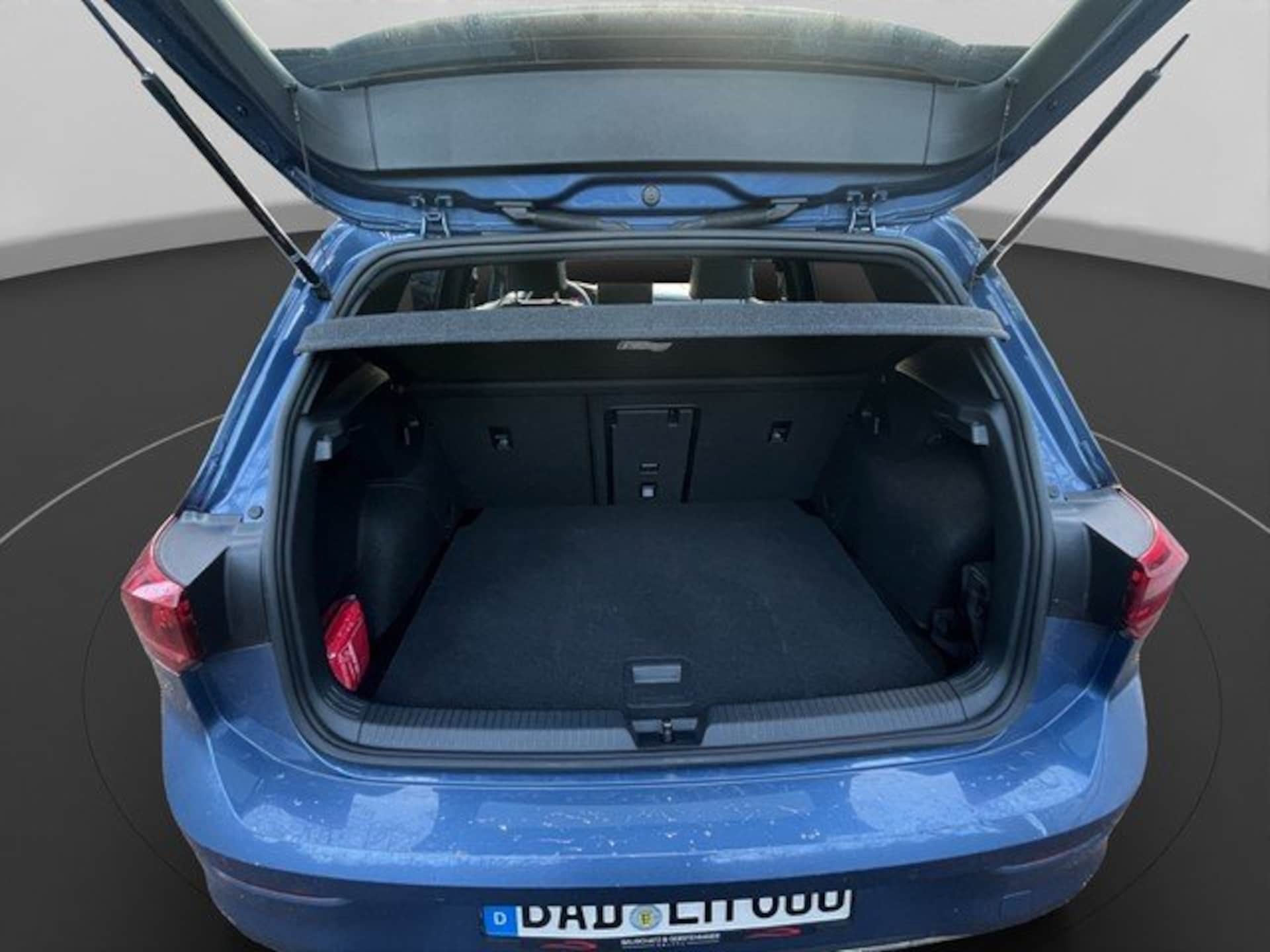 Volkswagen Golf Style