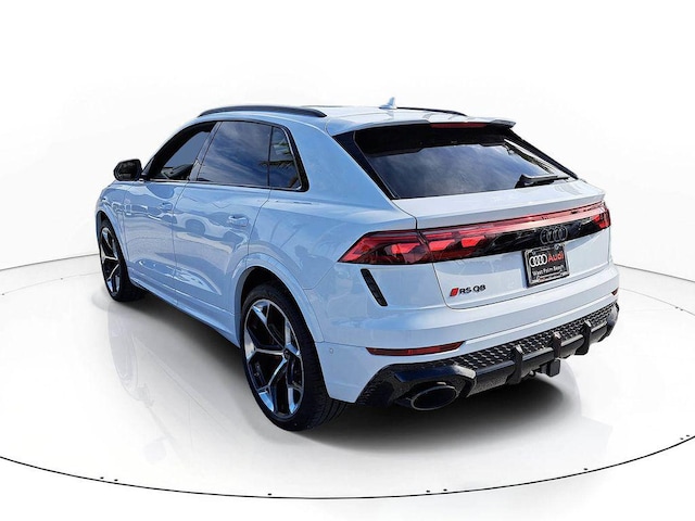 2026 Audi RS Q8 SUV performance