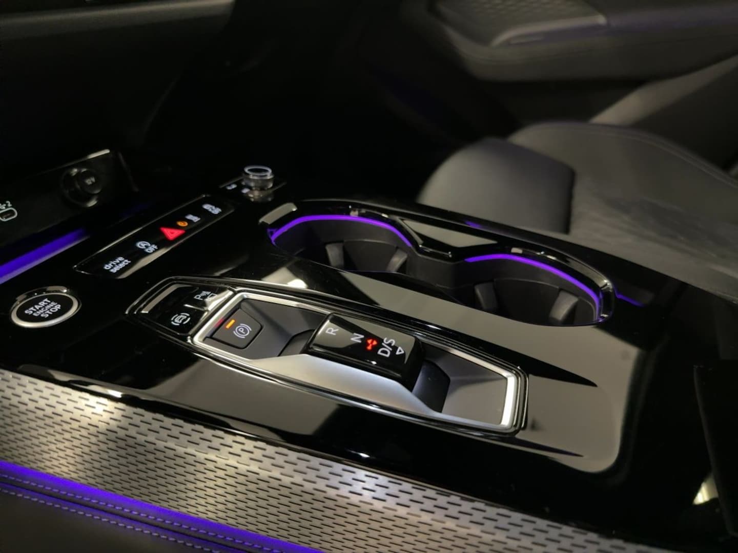 Bild über Audi A5 Avant TFSI quattro S tronic - für weitere Informationen kontaktieren Sie den Audi Partner