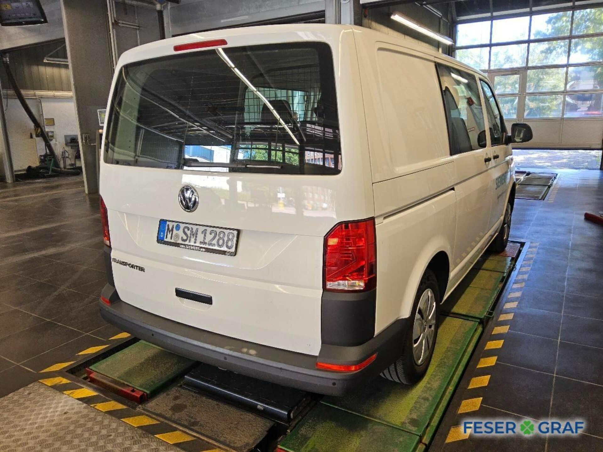 Volkswagen T6.1 Transporter Kombi kurzer Radstand