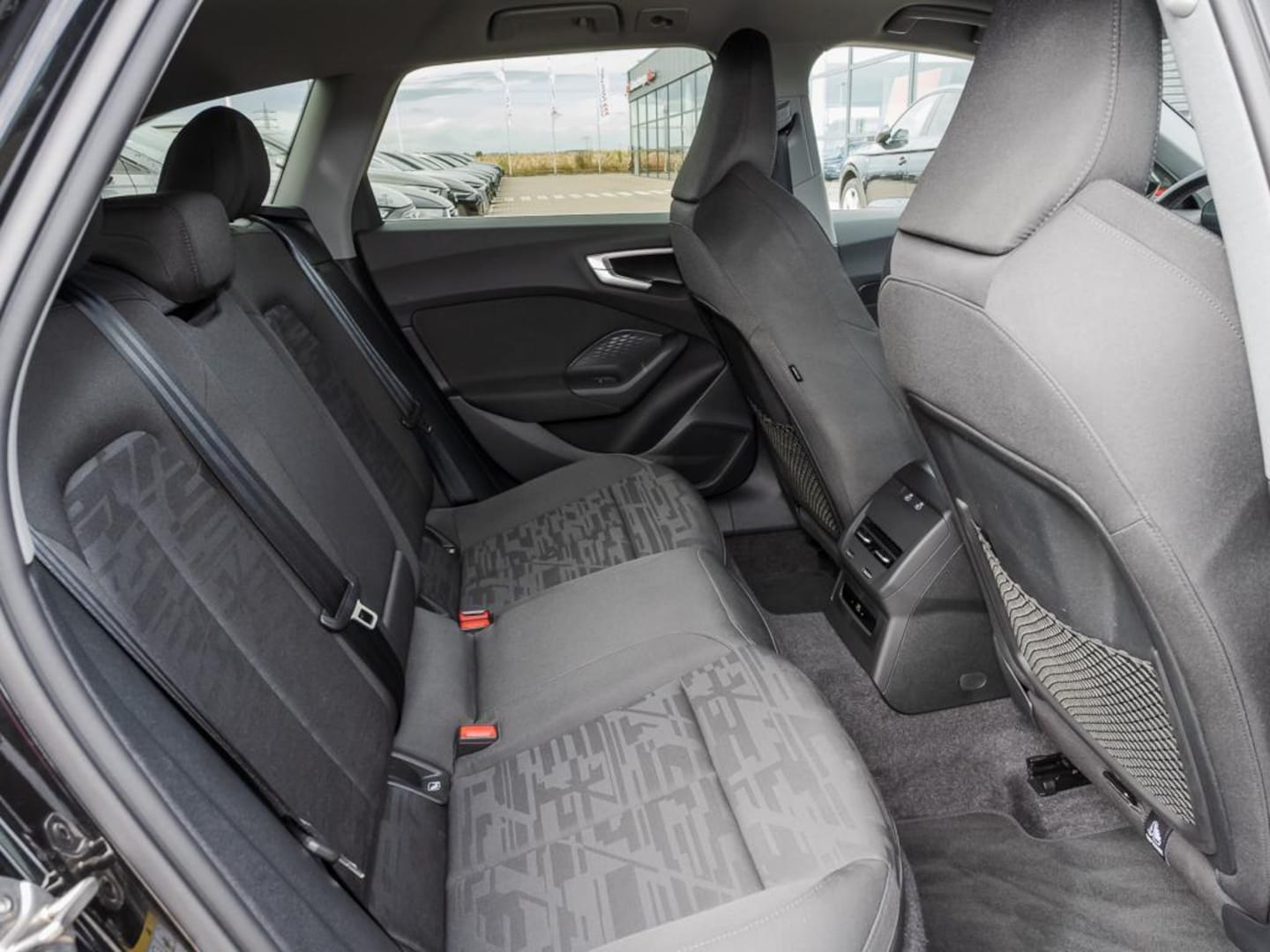 Bild über Audi A5 Avant TDI 150 kW S tronic - für weitere Informationen kontaktieren Sie den Audi Partner