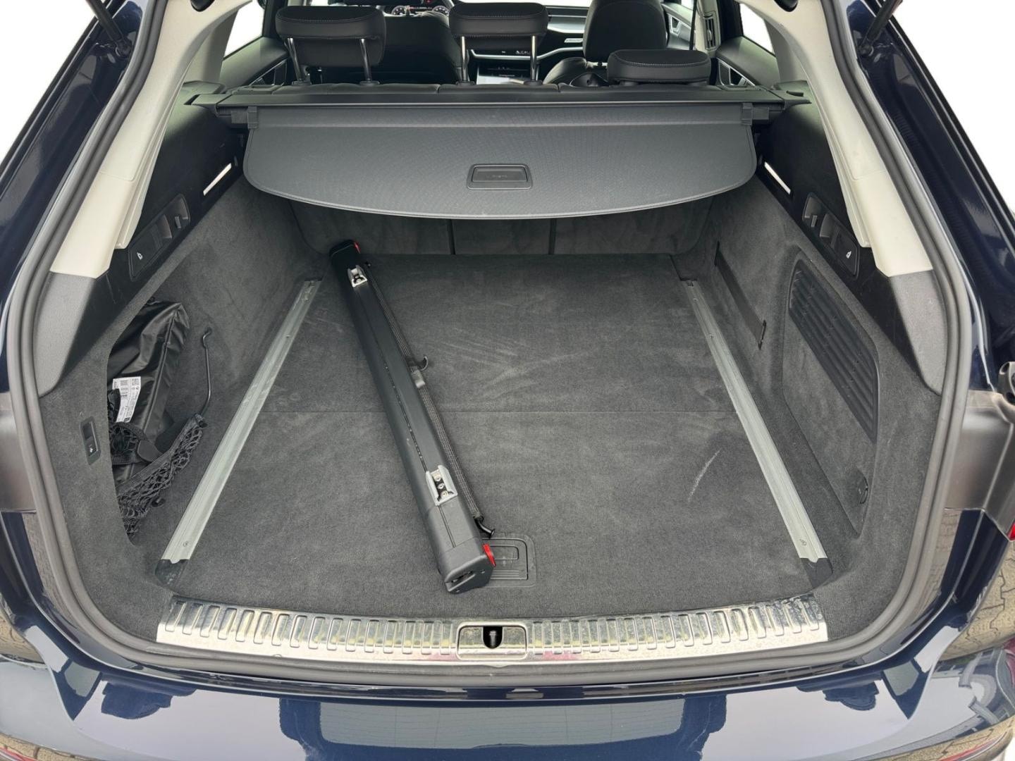 Bild über Audi A6 Avant S line 45 TFSI quattro S tronic - für weitere Informationen kontaktieren Sie den Audi Partner