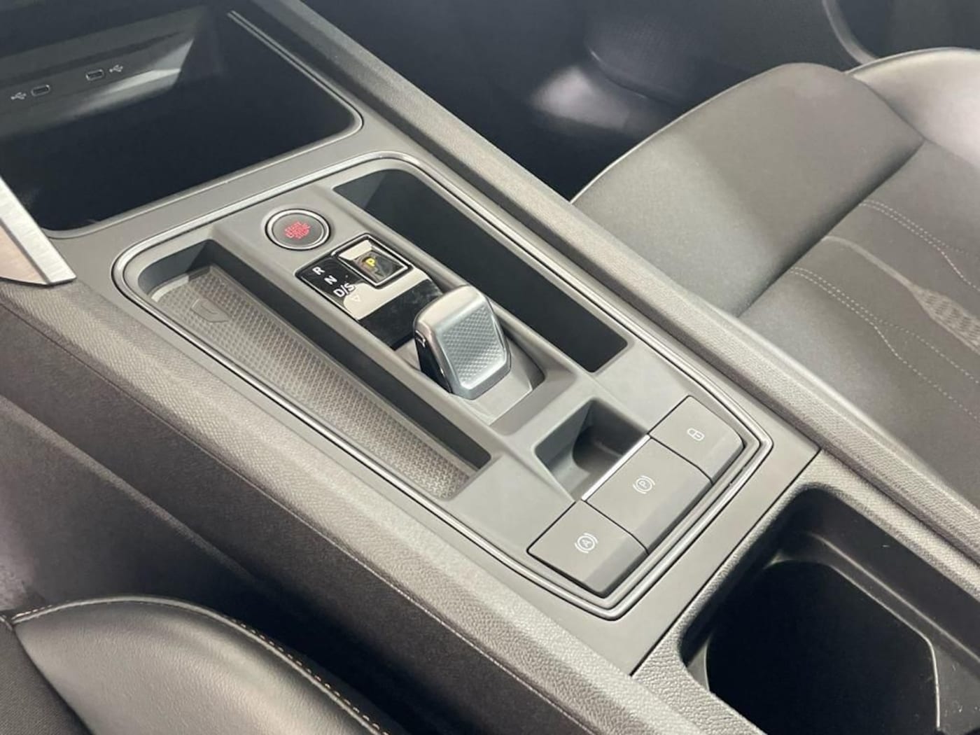 CUPRA Leon León 1.4 e-Hybrid DSG 150 kW (204 CV) — photo 19
