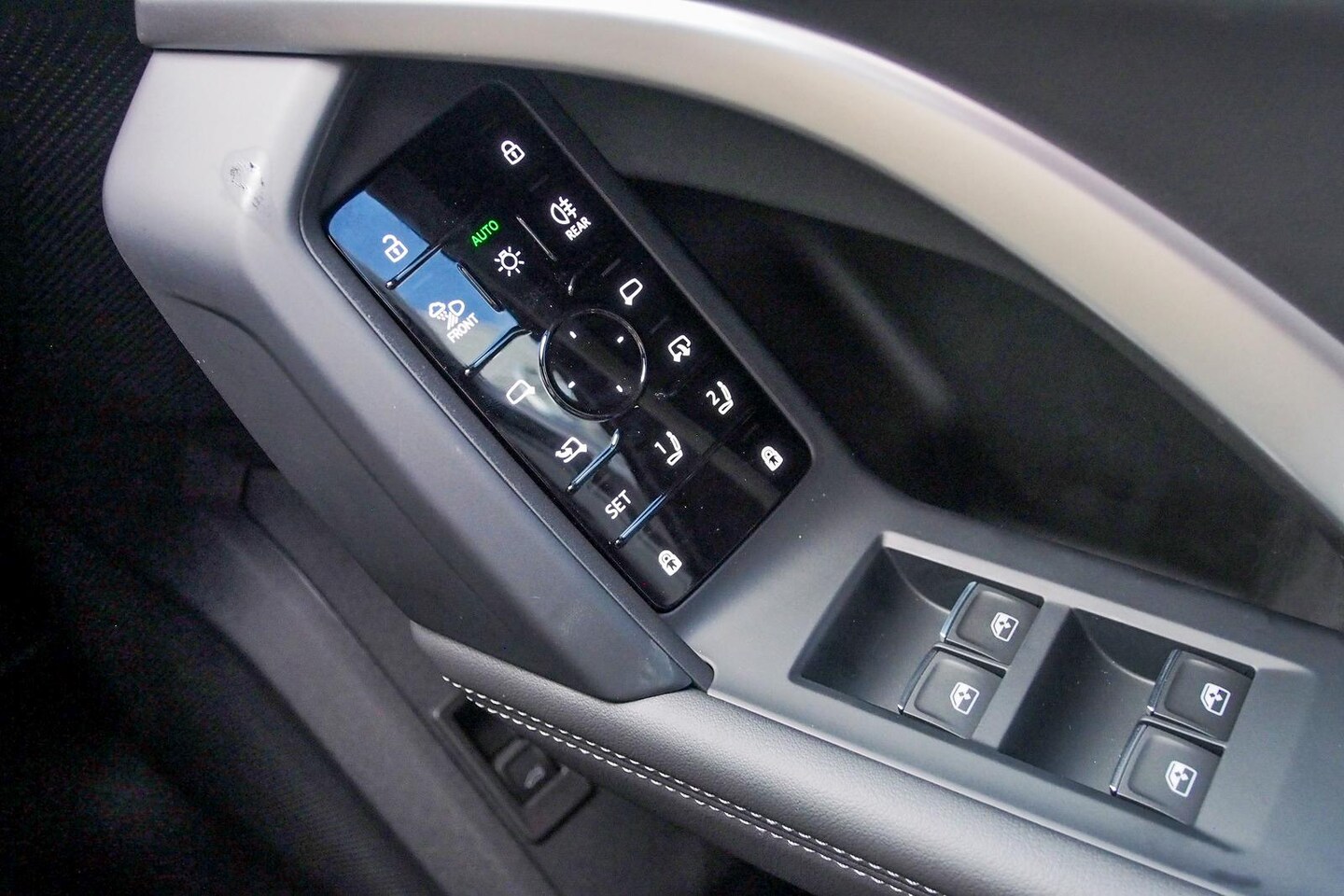 Image about Audi Q5 SUV TFSI quattro 200 kW sport