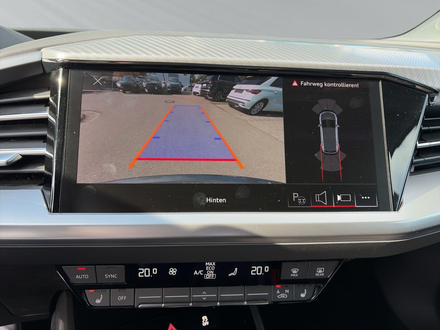 Bild über Audi Q4 e-tron 40 e-tron - für weitere Informationen kontaktieren Sie den Audi Partner