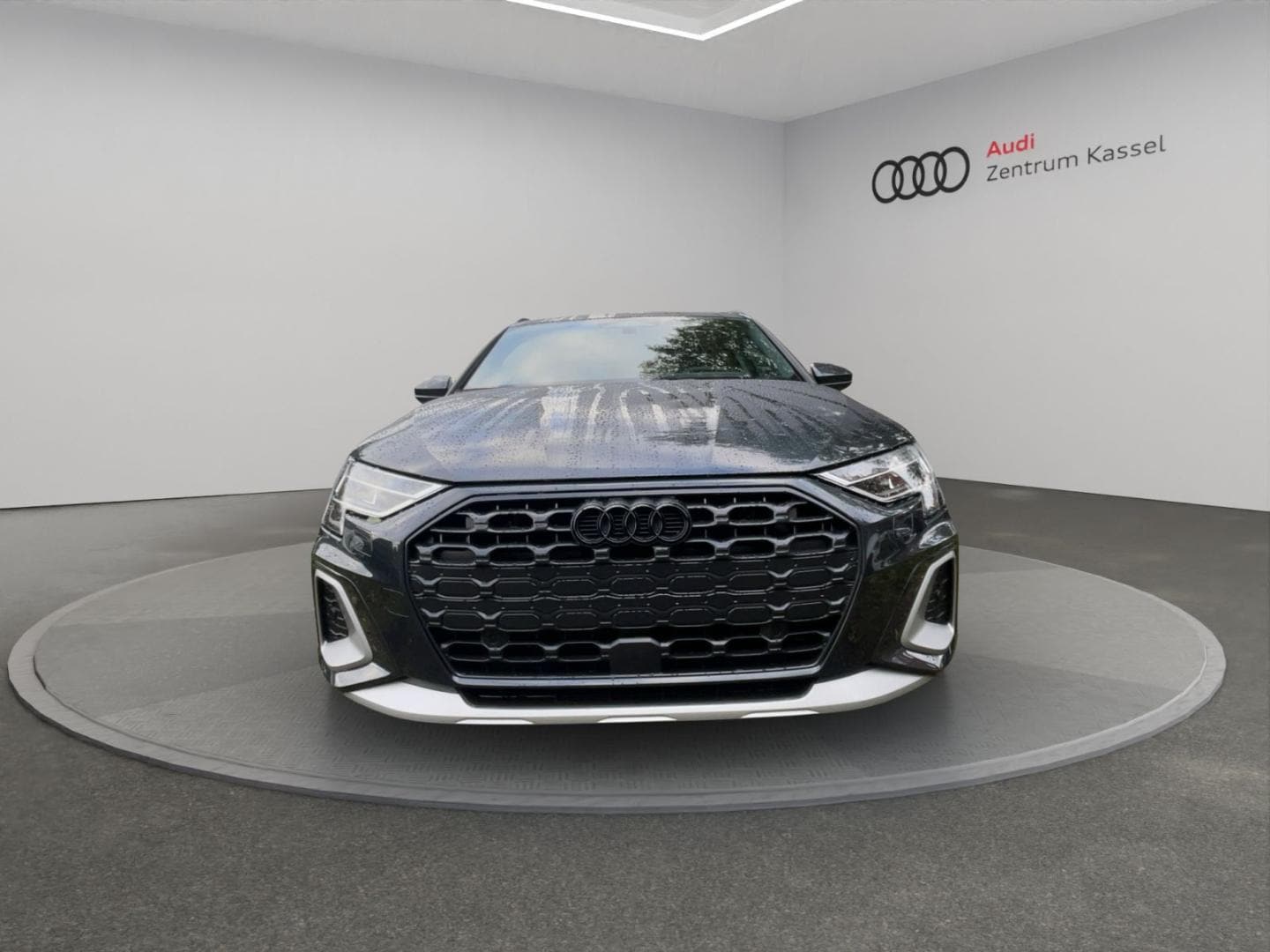 Bild über Audi A3 allstreet TFSI 110 kW S tronic - für weitere Informationen kontaktieren Sie den Audi Partner