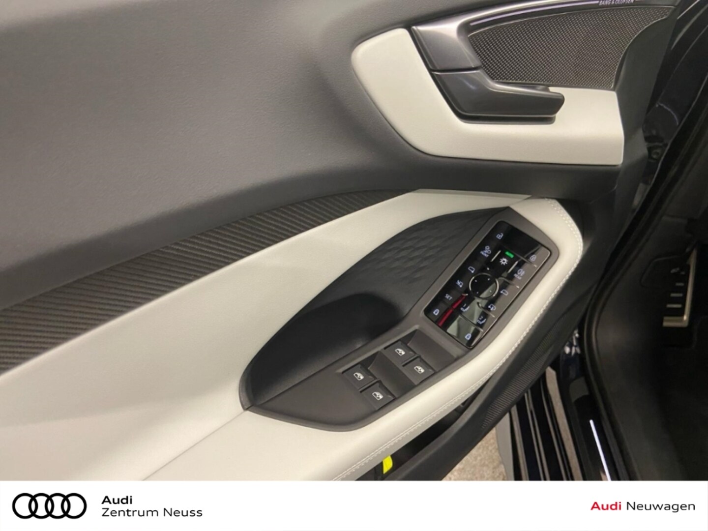 Bild über Audi A5 Avant e-hybrid e-hybrid quattro 270 kW S tronic - für weitere Informationen kontaktieren Sie den Audi Partner