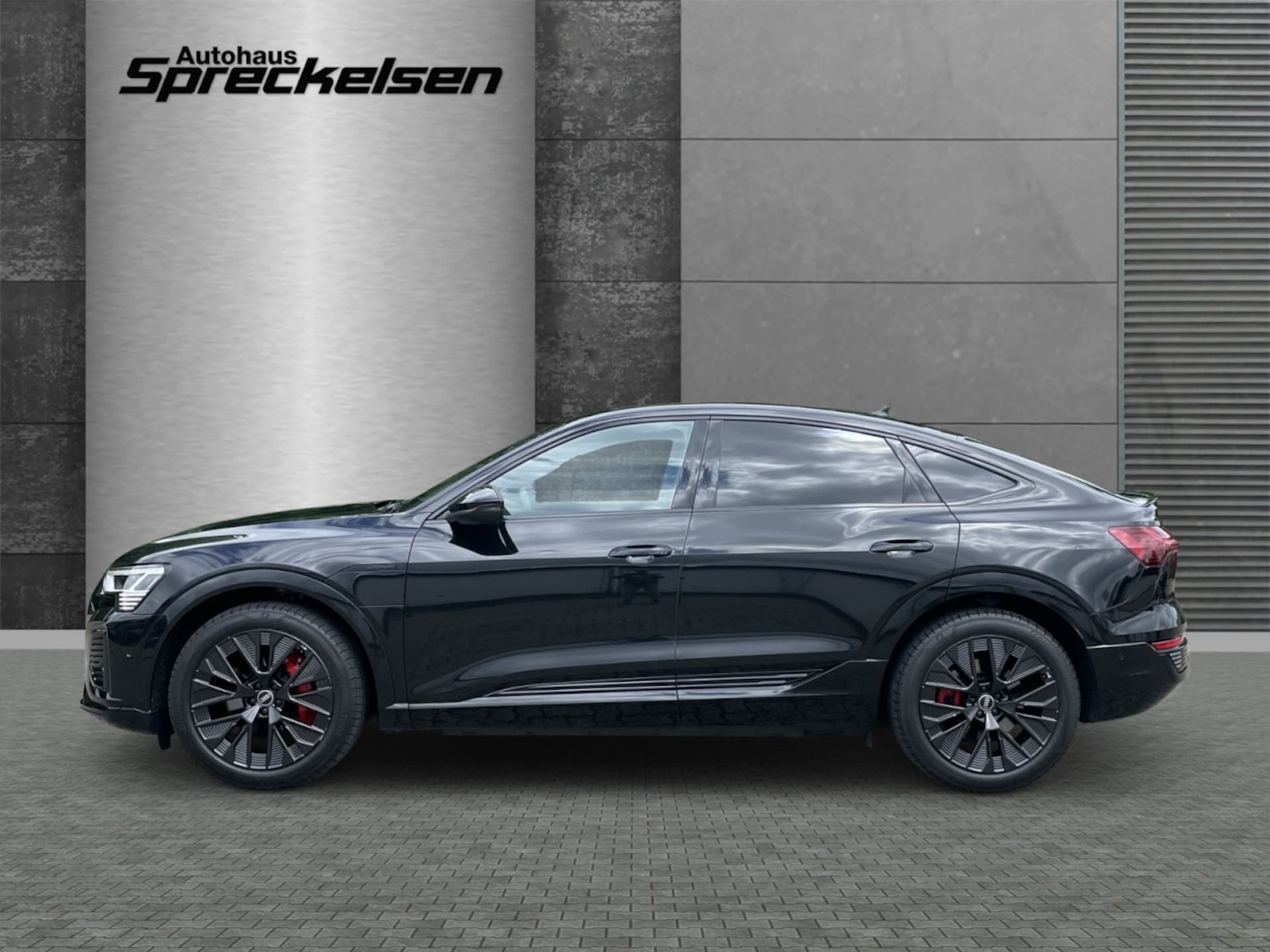 Audi Q8 Sportback e-tron S line