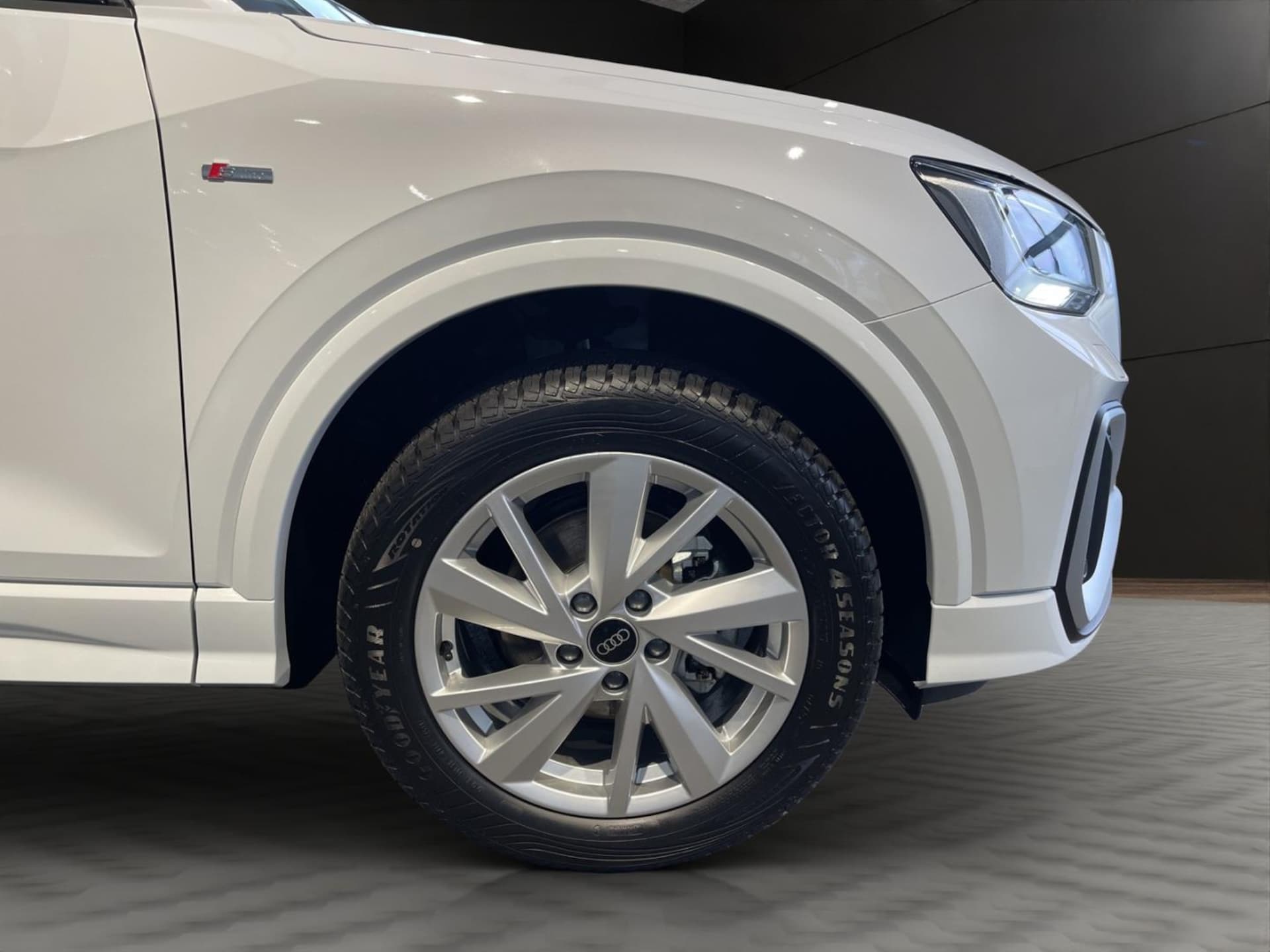 Audi Q2 S line