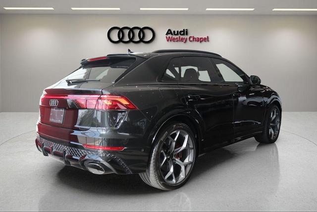 2026 Audi RS Q8 SUV performance