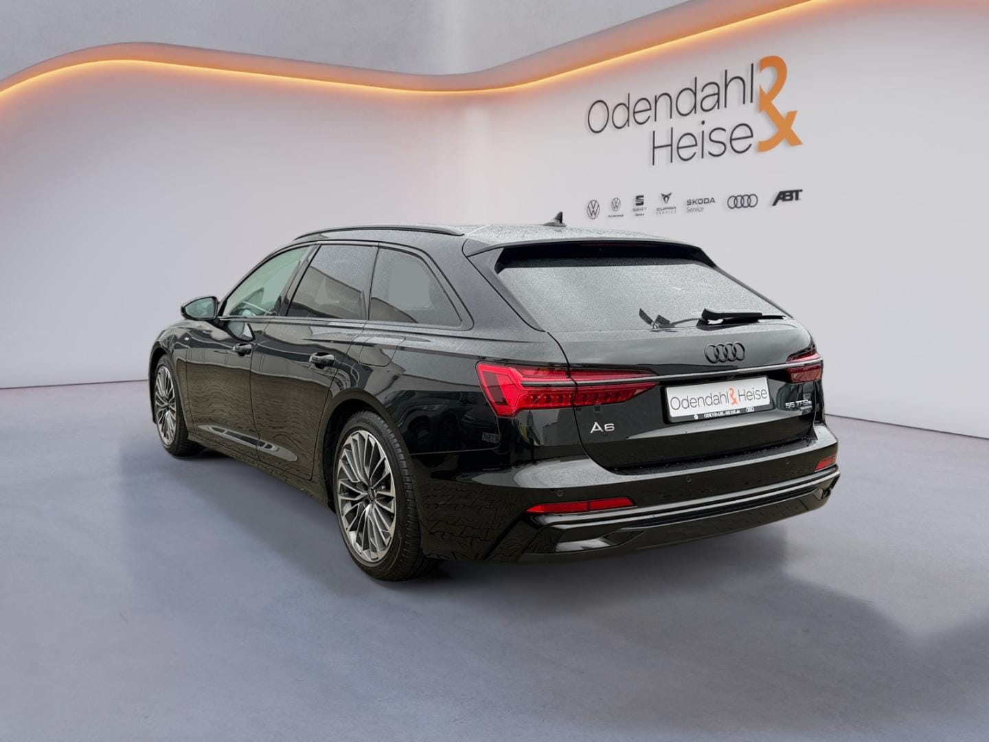 Bild über Audi A6 Avant TFSI e S line 55 TFSI e quattro S tronic - für weitere Informationen kontaktieren Sie den Audi Partner