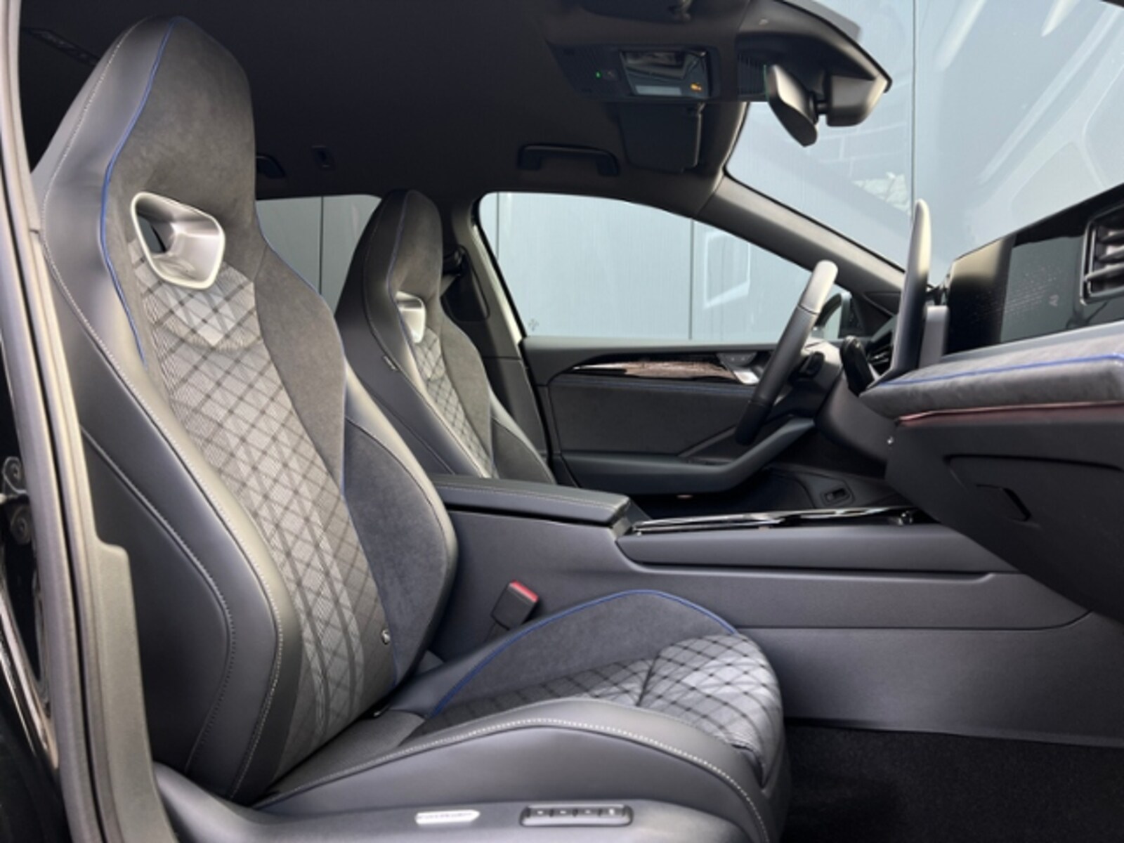 Volkswagen Passat – Bild 8
