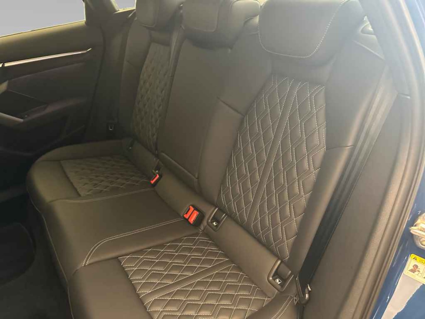 Bild über Audi A3 Limousine TFSI quattro S tronic - für weitere Informationen kontaktieren Sie den Audi Partner