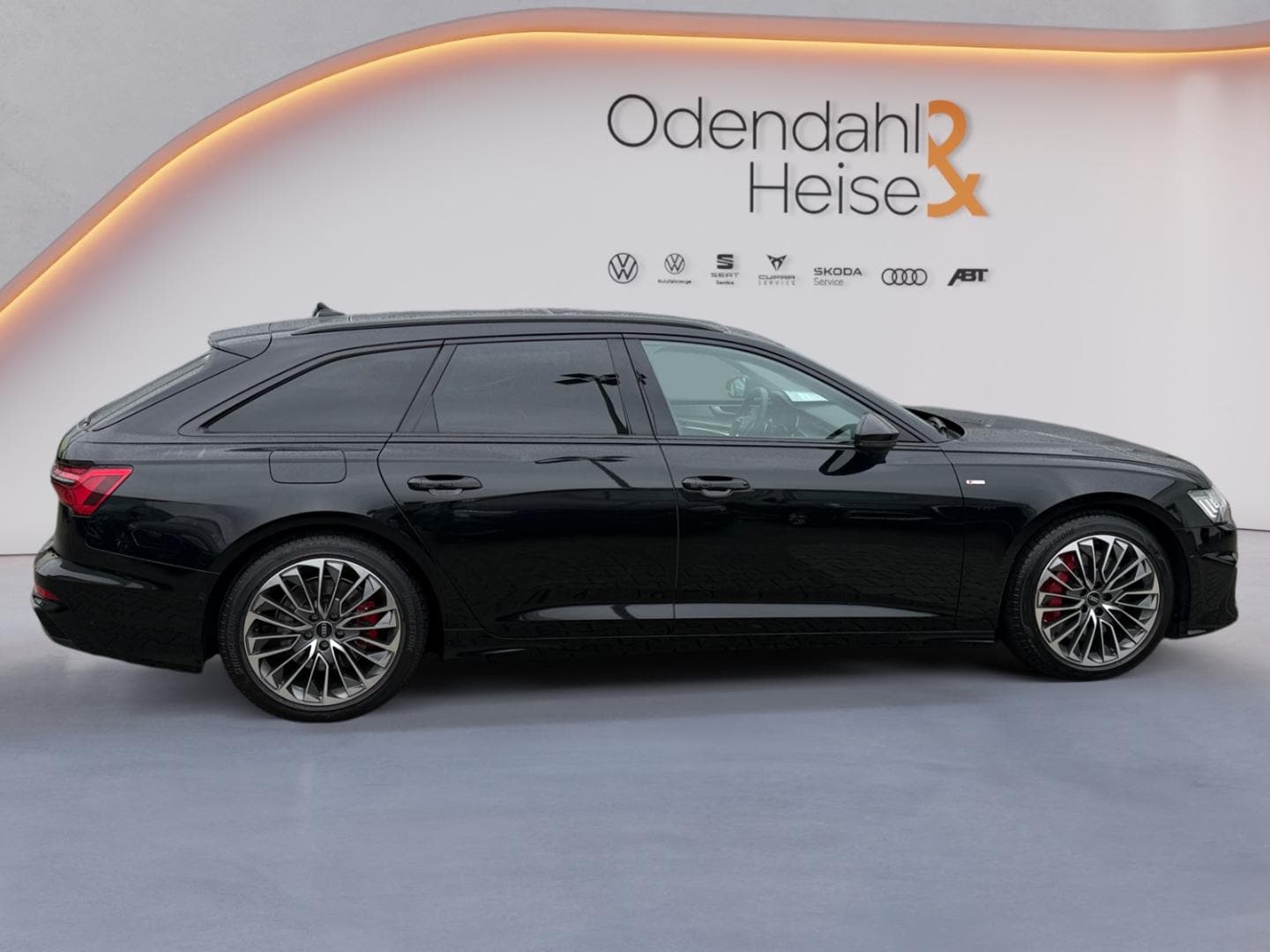 Bild über Audi A6 Avant TFSI e S line 55 TFSI e quattro S tronic - für weitere Informationen kontaktieren Sie den Audi Partner